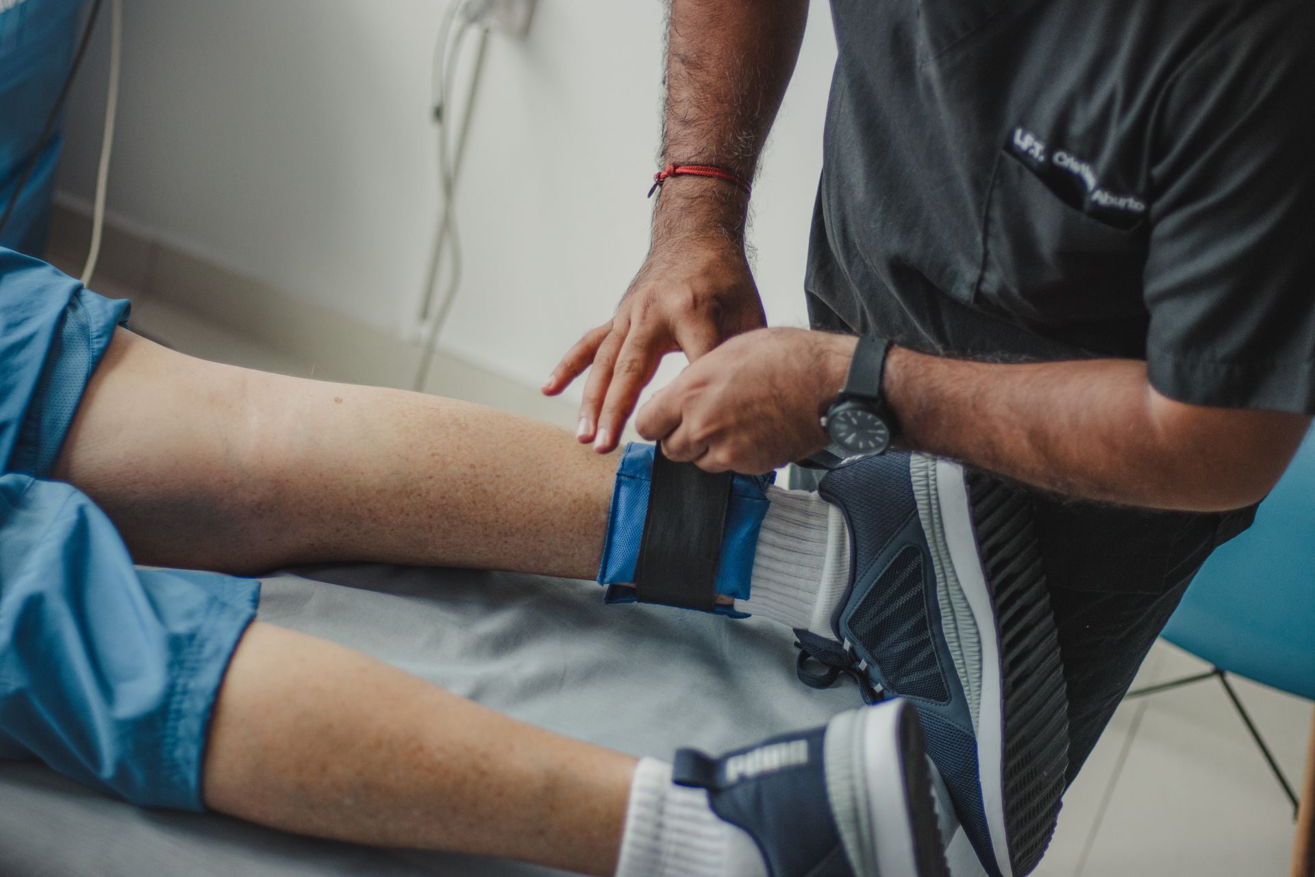 Illustration accompanying orthopaedic consultation for bone and joint concerns